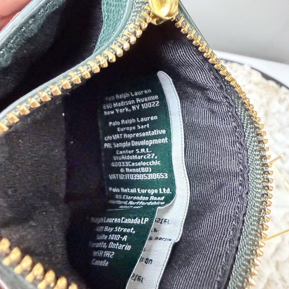 Ralph Lauren Embossed Leather Zip Card Wallet in Hunter Green w/ Gold Keychain - Picture 6 of 7